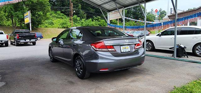 2015 GRAY /Black, cloth Honda Civic LX Sedan CVT (19XFB2F50FE) with an 1.8L L4 engine, CVT transmission, located at 19521 New George's Creek Rd SW, Barton, MD, 21521, (301) 463-2404, 39.524323, -79.017906 - Photo#8