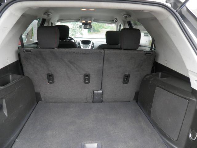 2015 WHITE Chevrolet Equinox 1LT (2GNFLFEK3F6) with an 3.6L V6 engine, AT transmission, located at 19521 New George's Creek Rd SW, Barton, MD, 21521, (301) 463-2404, 39.524323, -79.017906 - Photo#4