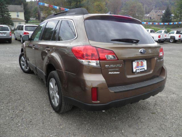 2012 BROWN Subaru Outback 2.5i Premium (4S4BRCFC7C3) with an 2.5 L4 engine, CVT transmission, located at 19521 New George's Creek Rd SW, Barton, MD, 21521, (301) 463-2404, 39.524323, -79.017906 - Photo#5