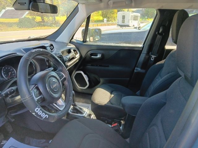 2018 GRAY Jeep Renegade Latitude 4x4 (ZACCJBBB2JP) with an 2.4L L4 engine, AT transmission, located at 19521 New George's Creek Rd SW, Barton, MD, 21521, (301) 463-2404, 39.524323, -79.017906 - Photo#1