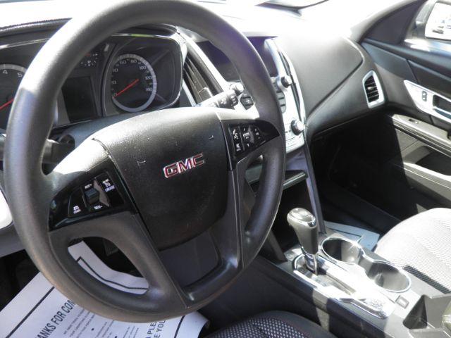 2017 Gray GMC Terrain SLE-1 (2GKFLSEK7H6) with an 2.4L I4 engine, AT transmission, located at 15520 McMullen Hwy SW, Belair, MD, 21502, (301) 729-3700, 39.581375, -78.846451 - Photo#2