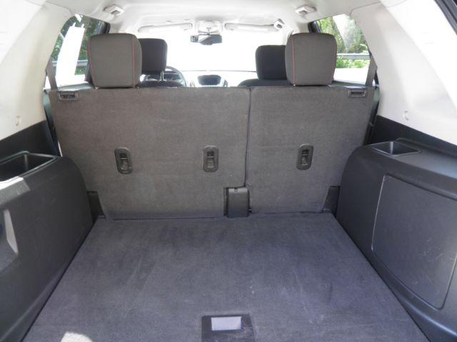 2017 Gray GMC Terrain SLE-1 (2GKFLSEK7H6) with an 2.4L I4 engine, AT transmission, located at 15520 McMullen Hwy SW, Belair, MD, 21502, (301) 729-3700, 39.581375, -78.846451 - Photo#4