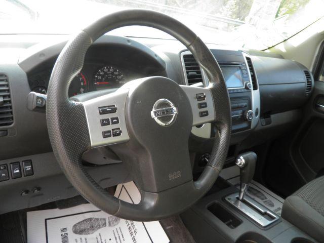 2018 White Nissan Frontier SV (1N6AD0CW4JN) with an 4.0L V6 engine, AT transmission, located at 15520 McMullen Hwy SW, Belair, MD, 21502, (301) 729-3700, 39.581375, -78.846451 - Photo#3