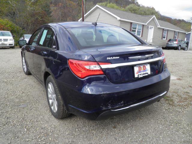 2013 BLUE Chrysler 200 Touring (1C3CCBBB9DN) with an 2.4L L4 engine, AT transmission, located at 19521 New George's Creek Rd SW, Barton, MD, 21521, (301) 463-2404, 39.524323, -79.017906 - Photo#4