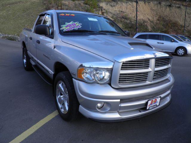 2004 Silver Dodge Ram 1500 SLT/Laramie (1D7HU18D64J) with an 5.7L V8 engine, AT transmission, located at 15520 McMullen Hwy SW, Belair, MD, 21502, (301) 729-3700, 39.581375, -78.846451 - Photo#0