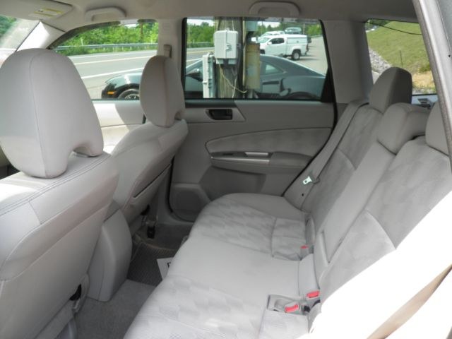 2009 Green Subaru Forester 2.5X (JF2SH61669H) with an 2.5L H4 engine, AT transmission, located at 15520 McMullen Hwy SW, Belair, MD, 21502, (301) 729-3700, 39.581375, -78.846451 - Photo#3