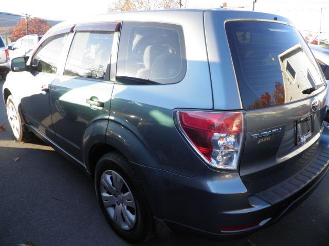 2009 Green Subaru Forester 2.5X (JF2SH61669H) with an 2.5L H4 engine, AT transmission, located at 15520 McMullen Hwy SW, Belair, MD, 21502, (301) 729-3700, 39.581375, -78.846451 - Photo#5