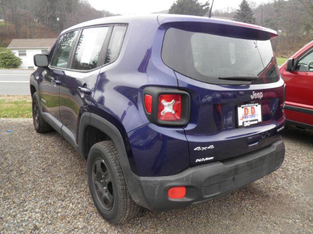 2018 BLUE Jeep Renegade Sport 4x4 (ZACCJBAB0JP) with an 2.4 4L engine, located at 19521 New George's Creek Rd SW, Barton, MD, 21521, (301) 463-2404, 39.524323, -79.017906 - Photo#5