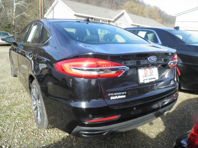 2019 BLACK Ford Fusion SE (3FA6P0T95KR) with an 2.4L L4 engine, AT transmission, located at 19521 New George's Creek Rd SW, Barton, MD, 21521, (301) 463-2404, 39.524323, -79.017906 - Photo#4