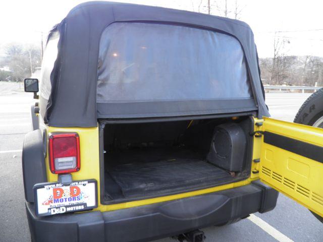 2008 Yellow Jeep Wrangler Unlimited X (1J8GA39198L) with an 3.8L V6 engine, AT transmission, located at 15520 McMullen Hwy SW, Belair, MD, 21502, (301) 729-3700, 39.581375, -78.846451 - Photo#4