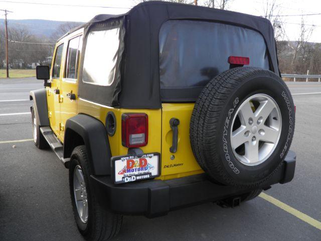 2008 Yellow Jeep Wrangler Unlimited X (1J8GA39198L) with an 3.8L V6 engine, AT transmission, located at 15520 McMullen Hwy SW, Belair, MD, 21502, (301) 729-3700, 39.581375, -78.846451 - Photo#5