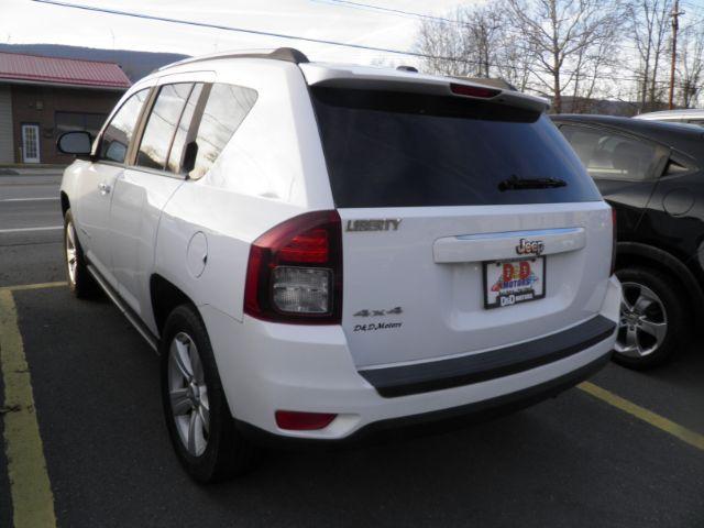 2016 White Jeep Compass Sport (1C4NJDBBXGD) with an 2.4L I4 engine, AT transmission, located at 15520 McMullen Hwy SW, Belair, MD, 21502, (301) 729-3700, 39.581375, -78.846451 - Photo#5