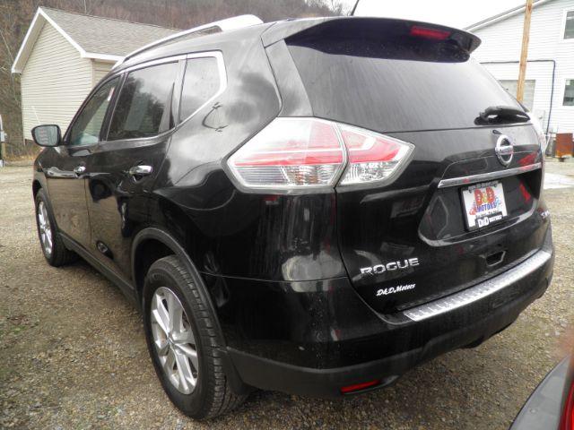 2015 Black Nissan Rogue SV (KNMAT2MV1FP) with an 2.5l I4 engine, CVT transmission, located at 19521 New George's Creek Rd SW, Barton, MD, 21521, (301) 463-2404, 39.524323, -79.017906 - Photo#5
