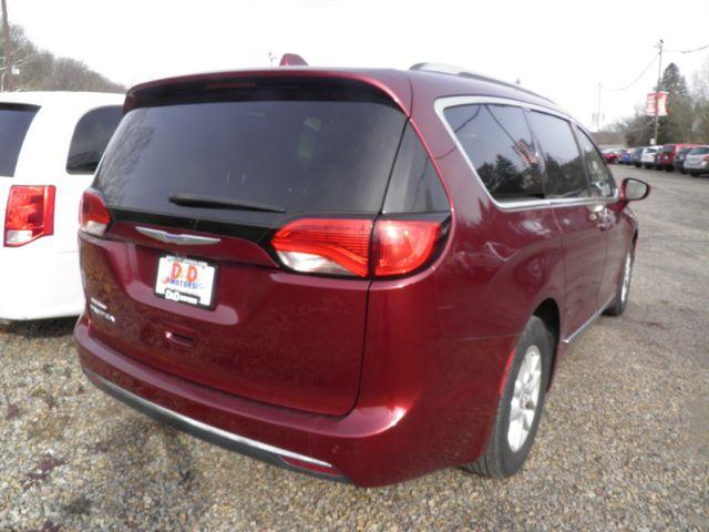 2020 RED Chrysler Pacifica Touring L (2C4RC1BG4LR) with an 3.6L V6 engine, AT transmission, located at 19521 New George's Creek Rd SW, Barton, MD, 21521, (301) 463-2404, 39.524323, -79.017906 - Photo#5