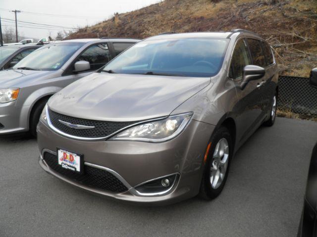 photo of 2018 Chrysler Pacifica Touring Plus