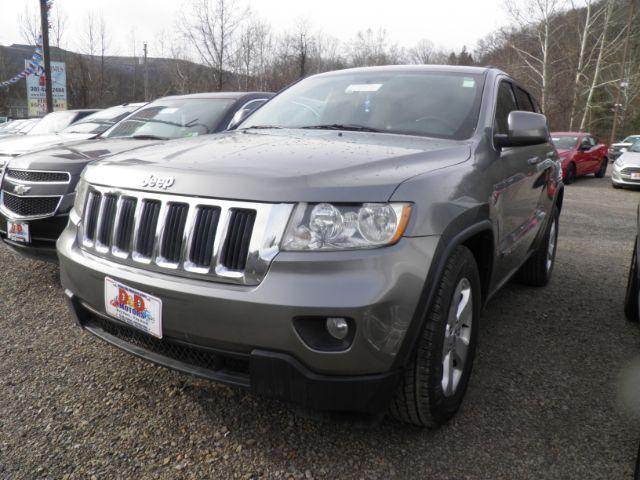 2013 GRAY Jeep Grand Cherokee Laredo (1C4RJFAG7DC) with an 3.6L V6 engine, AT transmission, located at 19521 New George's Creek Rd SW, Barton, MD, 21521, (301) 463-2404, 39.524323, -79.017906 - Photo#0