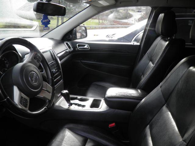 2013 GRAY Jeep Grand Cherokee Laredo (1C4RJFAG7DC) with an 3.6L V6 engine, AT transmission, located at 19521 New George's Creek Rd SW, Barton, MD, 21521, (301) 463-2404, 39.524323, -79.017906 - Photo#1