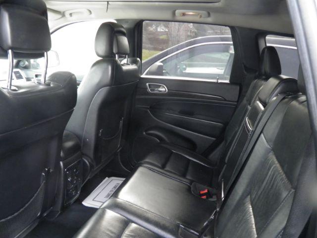 2013 GRAY Jeep Grand Cherokee Laredo (1C4RJFAG7DC) with an 3.6L V6 engine, AT transmission, located at 19521 New George's Creek Rd SW, Barton, MD, 21521, (301) 463-2404, 39.524323, -79.017906 - Photo#3