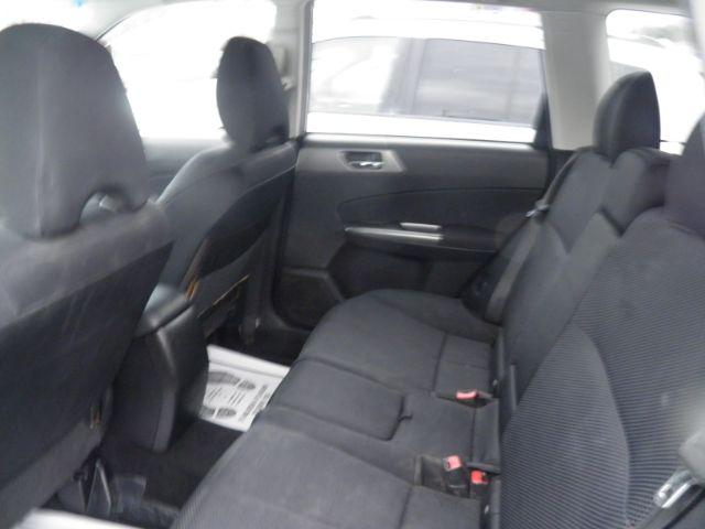 2013 SILVER Subaru Forester 2.5X Premium (JF2SHADC8DH) with an 2.5 L4 engine, CVT transmission, located at 15520 McMullen Hwy SW, Belair, MD, 21502, (301) 729-3700, 39.581375, -78.846451 - Photo#3