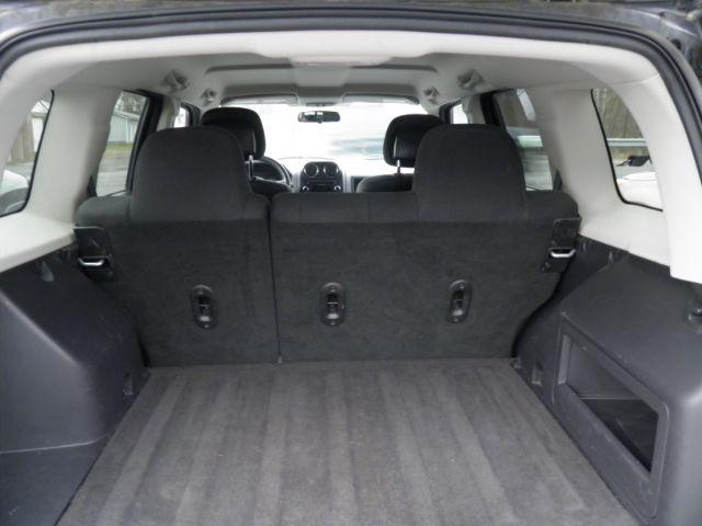 2014 Gray Jeep Patriot Sport (1C4NJRBB1ED) with an 2.4L I4 engine, AT transmission, located at 19521 New George's Creek Rd SW, Barton, MD, 21521, (301) 463-2404, 39.524323, -79.017906 - Photo#4