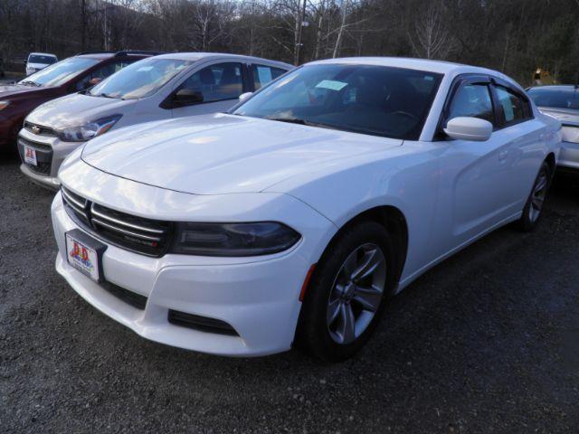 photo of 2015 Dodge Charger SE