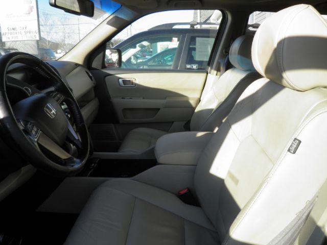 2010 Tan Honda Pilot EX-L (5FNYF4H59AB) with an 3.5L V6 engine, AT transmission, located at 15520 McMullen Hwy SW, Belair, MD, 21502, (301) 729-3700, 39.581375, -78.846451 - Photo#1