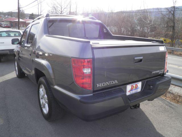 2011 Gray Honda Ridgeline RTL (5FPYK1F59BB) with an 3.5L V6 engine, AT transmission, located at 15520 McMullen Hwy SW, Belair, MD, 21502, (301) 729-3700, 39.581375, -78.846451 - Photo#4