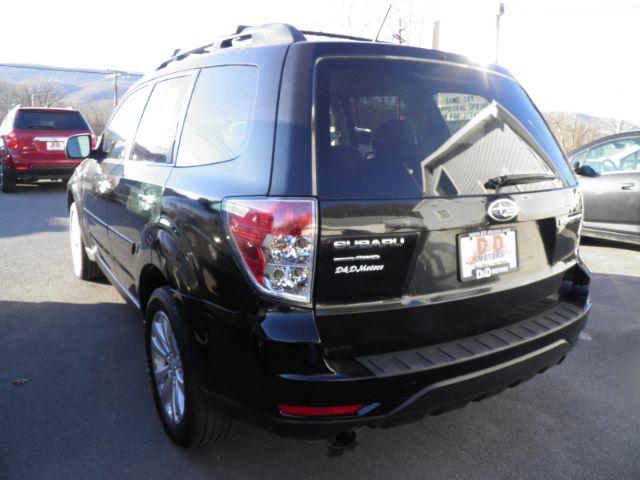 2012 Black Subaru Forester 2.5X Limited (JF2SHBEC4CH) with an 2.5L H4 engine, AT transmission, located at 15520 McMullen Hwy SW, Belair, MD, 21502, (301) 729-3700, 39.581375, -78.846451 - Photo#5