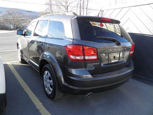 2015 Gray Dodge Journey SE (3C4PDDAG6FT) with an 3.6L V6 engine, AT transmission, located at 15520 McMullen Hwy SW, Belair, MD, 21502, (301) 729-3700, 39.581375, -78.846451 - Photo#6
