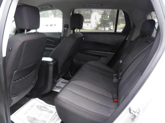 2017 GRAY GMC Terrain SLE-1 (2GKFLSEK1H6) with an 2.4L L4 engine, AT transmission, located at 19521 New George's Creek Rd SW, Barton, MD, 21521, (301) 463-2404, 39.524323, -79.017906 - Photo#3