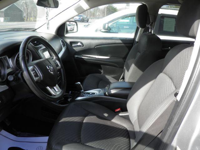 2018 gray Dodge Journey SE (3C4PDCAB5JT) with an 2.4L I4 engine, AT transmission, located at 15520 McMullen Hwy SW, Belair, MD, 21502, (301) 729-3700, 39.581375, -78.846451 - Photo#1