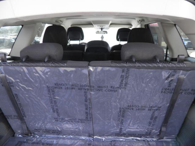 2018 gray Dodge Journey SE (3C4PDCAB5JT) with an 2.4L I4 engine, AT transmission, located at 15520 McMullen Hwy SW, Belair, MD, 21502, (301) 729-3700, 39.581375, -78.846451 - Photo#5