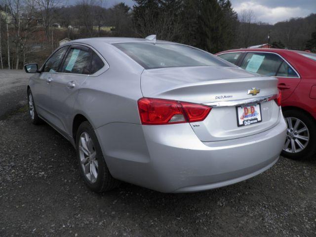 2018 SILVER Chevrolet Impala 1LT (2G1105S30J9) with an 2.5 L4 engine, AT transmission, located at 19521 New George's Creek Rd SW, Barton, MD, 21521, (301) 463-2404, 39.524323, -79.017906 - Photo#4