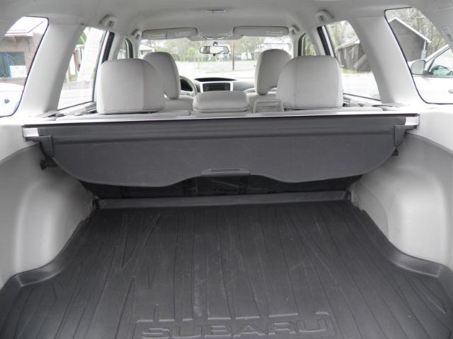 2012 White Subaru Forester 2.5X (JF2SHABC6CH) with an 2.5L H4 engine, AT transmission, located at 15520 McMullen Hwy SW, Belair, MD, 21502, (301) 729-3700, 39.581375, -78.846451 - Photo#4