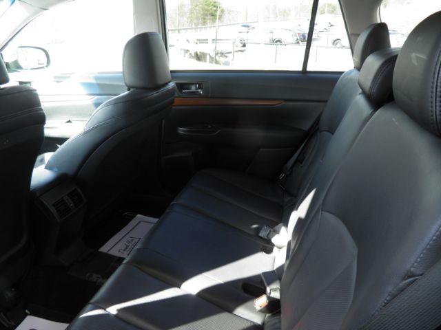 2013 GRAY Subaru Outback 2.5i Limited (4S4BRBKC8D3) with an 2.5 L4 engine, located at 15520 McMullen Hwy SW, Belair, MD, 21502, (301) 729-3700, 39.581375, -78.846451 - Photo#3