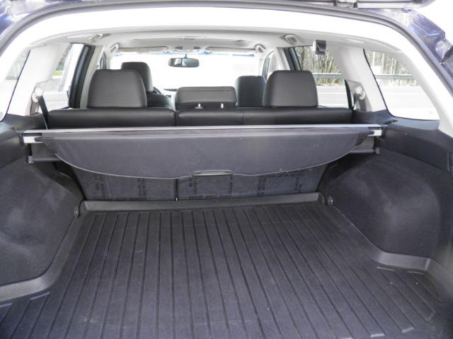 2013 GRAY Subaru Outback 2.5i Limited (4S4BRBKC8D3) with an 2.5 L4 engine, located at 15520 McMullen Hwy SW, Belair, MD, 21502, (301) 729-3700, 39.581375, -78.846451 - Photo#4