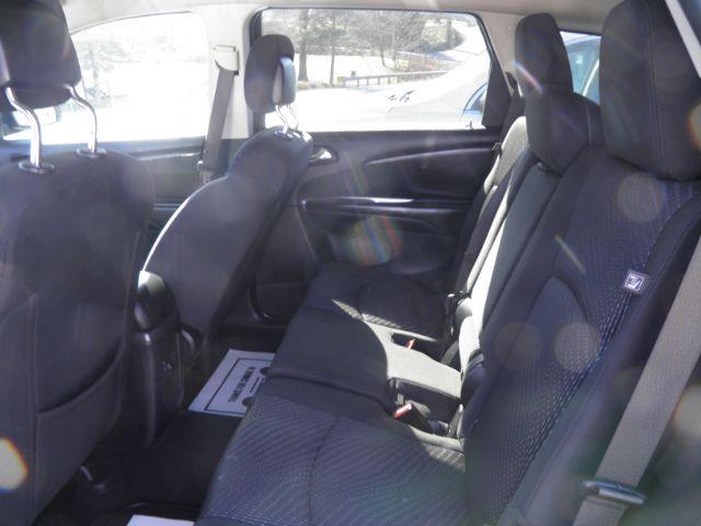 2018 BLACK Dodge Journey SE (3C4PDCAB7JT) with an 2.4L L4 engine, CVT transmission, located at 19521 New George's Creek Rd SW, Barton, MD, 21521, (301) 463-2404, 39.524323, -79.017906 - Photo#3