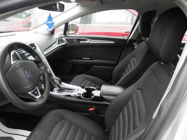 2014 SILVER Ford Fusion SE (3FA6P0H73ER) with an 2.5 L4 engine, AT transmission, located at 19521 New George's Creek Rd SW, Barton, MD, 21521, (301) 463-2404, 39.524323, -79.017906 - Photo#1