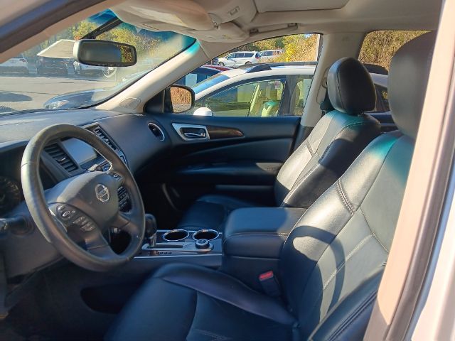 2014 SILVER Nissan Pathfinder SL (5N1AR2MM7EC) with an 3.5L V6 engine, AT transmission, located at 15520 McMullen Hwy SW, Belair, MD, 21502, (301) 729-3700, 39.581375, -78.846451 - Photo#1