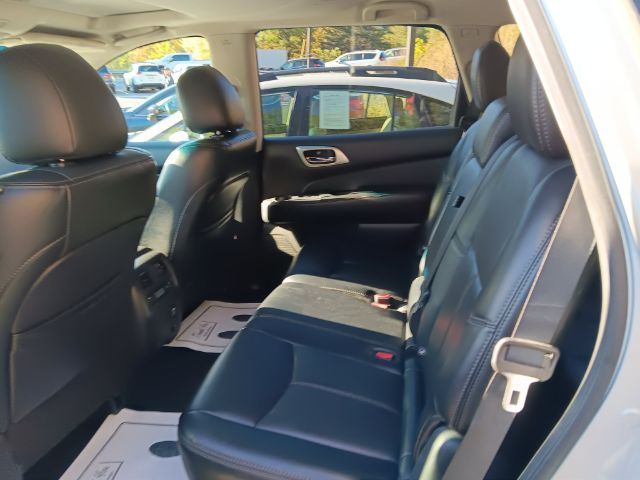 2014 SILVER Nissan Pathfinder SL (5N1AR2MM7EC) with an 3.5L V6 engine, AT transmission, located at 15520 McMullen Hwy SW, Belair, MD, 21502, (301) 729-3700, 39.581375, -78.846451 - Photo#2