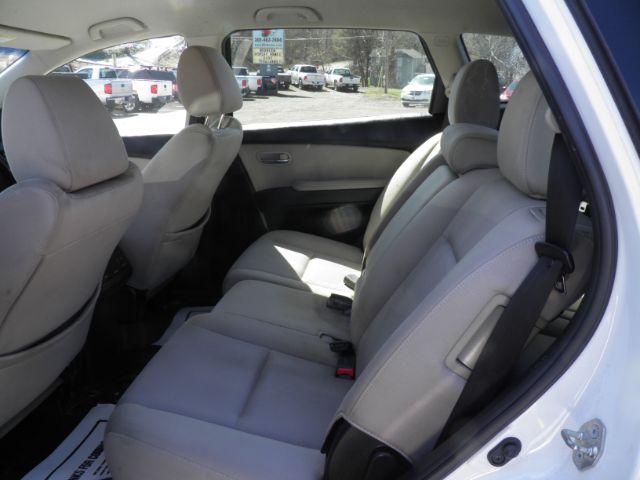 2014 WHITE Mazda CX-9 Sport (JM3TB3BV3E0) with an 3.7L V6 engine, AT transmission, located at 19521 New George's Creek Rd SW, Barton, MD, 21521, (301) 463-2404, 39.524323, -79.017906 - Photo#3