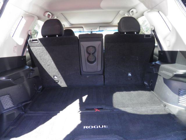 2018 GRAY Nissan Rogue SV (JN8AT2MV3JW) with an 2.5 L4 engine, AT transmission, located at 19521 New George's Creek Rd SW, Barton, MD, 21521, (301) 463-2404, 39.524323, -79.017906 - Photo#4