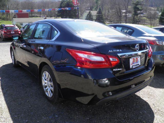 2017 BLUE Nissan Altima 2.5 S (1N4AL3AP8HC) with an 2.5 L4 engine, AT transmission, located at 19521 New George's Creek Rd SW, Barton, MD, 21521, (301) 463-2404, 39.524323, -79.017906 - Photo#4