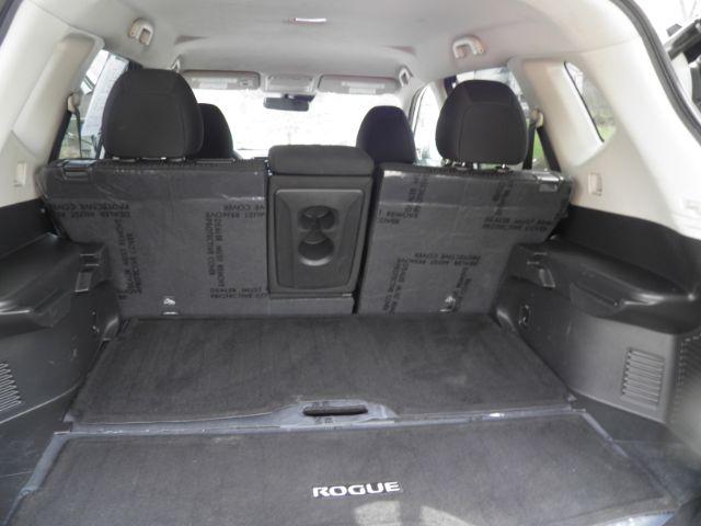 2019 WHITE Nissan Rogue S AWD (JN8AT2MV7KW) with an 2.5 L4 engine, CVT transmission, located at 19521 New George's Creek Rd SW, Barton, MD, 21521, (301) 463-2404, 39.524323, -79.017906 - Photo#4