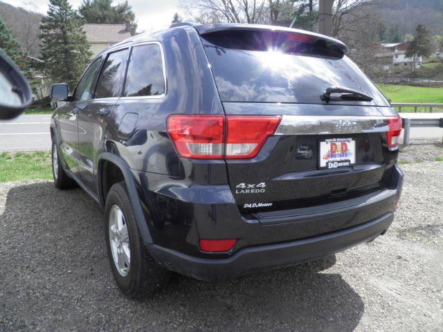 2013 BLACK Jeep Grand Cherokee Laredo (1C4RJFAG5DC) with an 3.6L V6 engine, AT transmission, located at 19521 New George's Creek Rd SW, Barton, MD, 21521, (301) 463-2404, 39.524323, -79.017906 - Photo#5