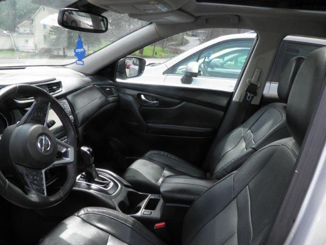 2017 SILVER Nissan Rogue SL (5N1AT2MV2HC) with an 2.5 L4 engine, located at 19521 New George's Creek Rd SW, Barton, MD, 21521, (301) 463-2404, 39.524323, -79.017906 - Photo#1