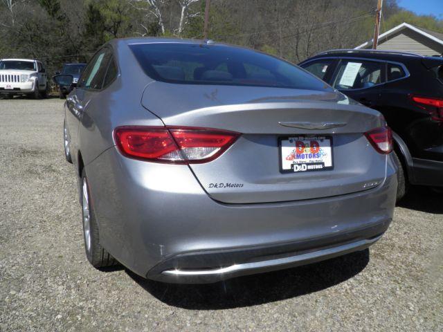 2015 GRAY Chrysler 200 Limited (1C3CCCAB0FN) with an 2.4L L4 engine, AT transmission, located at 19521 New George's Creek Rd SW, Barton, MD, 21521, (301) 463-2404, 39.524323, -79.017906 - Photo#4