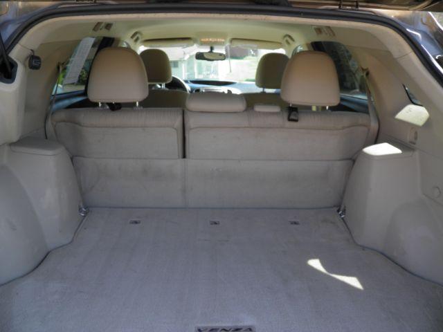 2012 GOLD Toyota Venza LE | XLE (4T3BA3BB7CU) with an 2.7 L4 engine, CVT transmission, located at 19521 New George's Creek Rd SW, Barton, MD, 21521, (301) 463-2404, 39.524323, -79.017906 - Photo#4