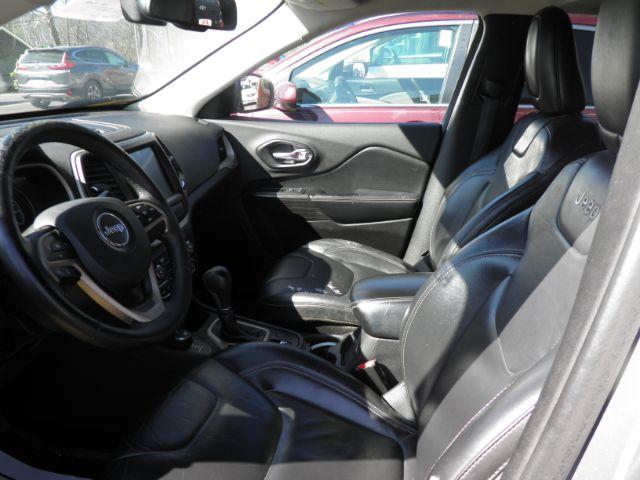 2014 SILVER Jeep Cherokee Limited (1C4PJMDB1EW) with an 3.6 V6 engine, located at 15520 McMullen Hwy SW, Belair, MD, 21502, (301) 729-3700, 39.581375, -78.846451 - Photo#1