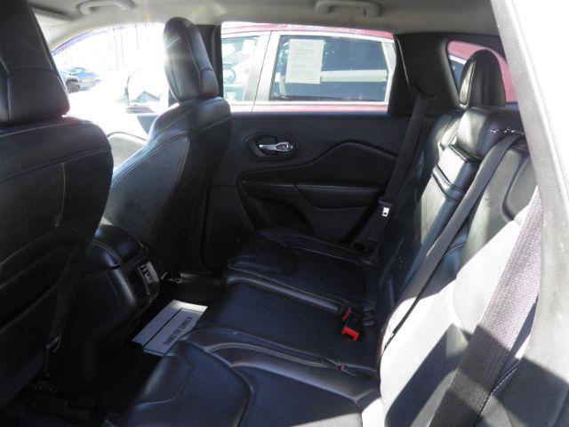 2014 SILVER Jeep Cherokee Limited (1C4PJMDB1EW) with an 3.6 V6 engine, located at 15520 McMullen Hwy SW, Belair, MD, 21502, (301) 729-3700, 39.581375, -78.846451 - Photo#3